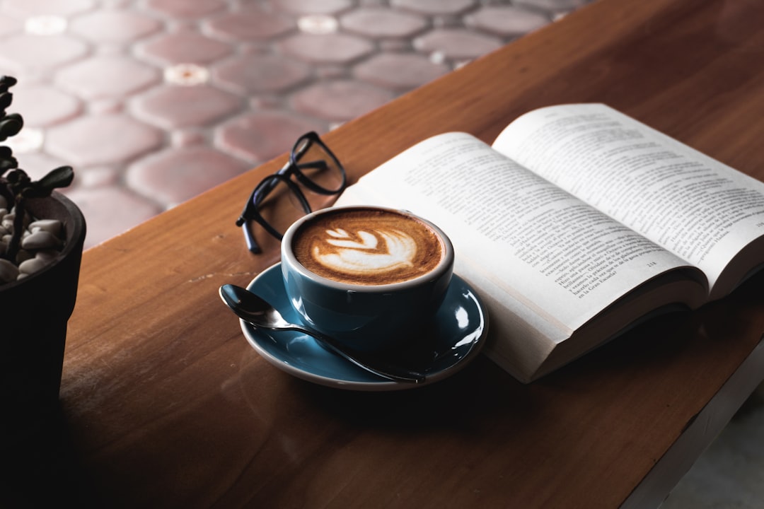 What Is a Flat White and How It Differs From a Latte
