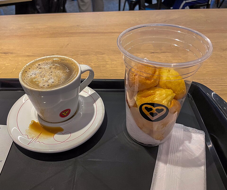 Patuscada - livraria & café